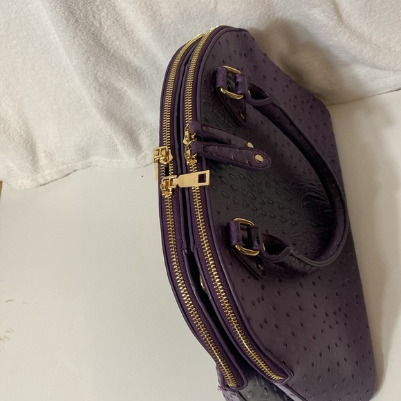 I M❤️ Purple Faux Alligator Handbag - Picture 5 of 9